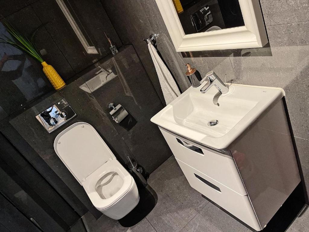 The M O D E R N C I T Y Spot Appartement Katowice Buitenkant foto